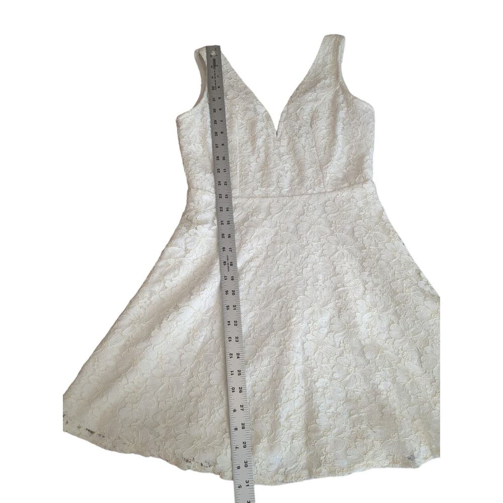 Lulus Declaring My Love White Lace Skater Dress Womens Size Small EUC - Picture 3 of 9
